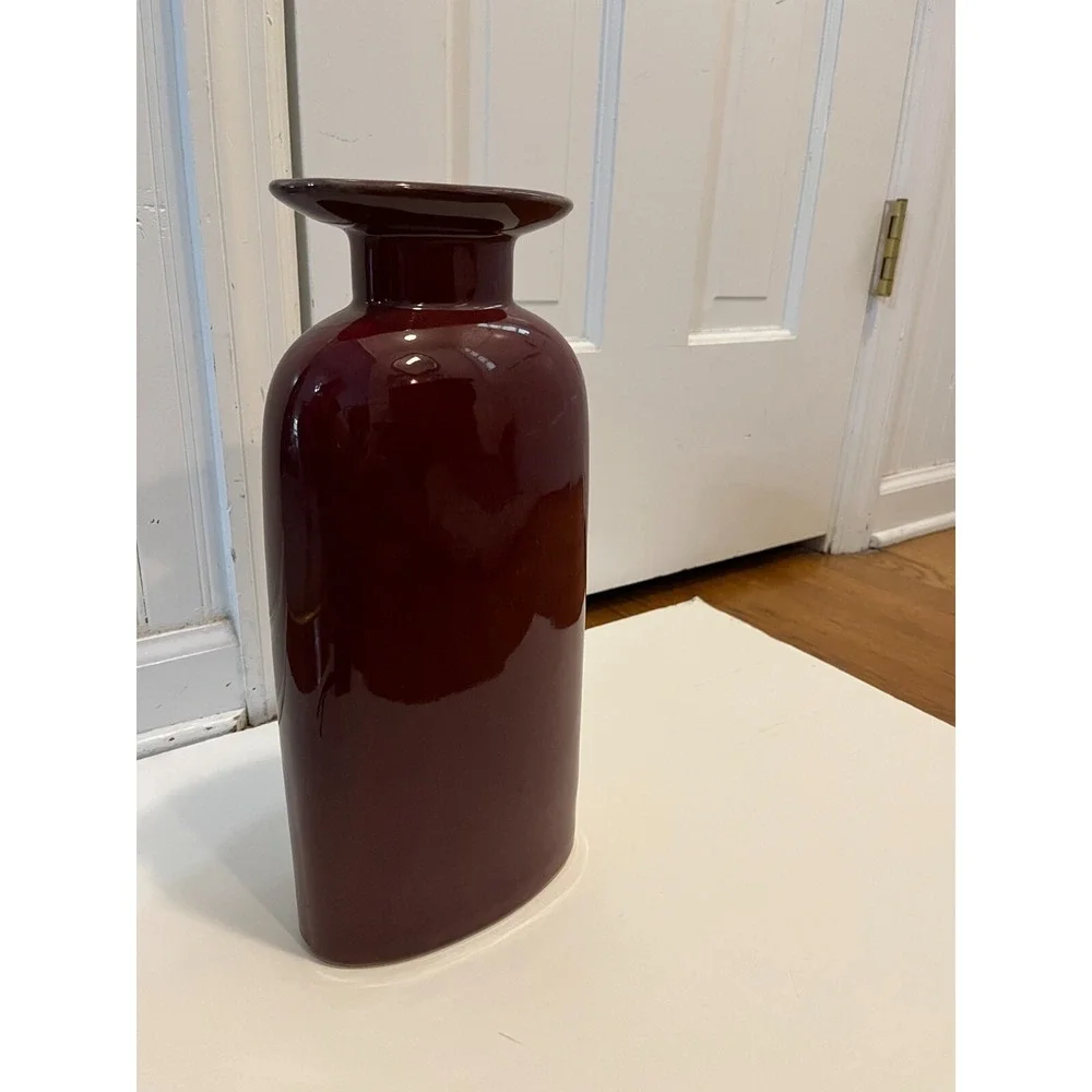 Vintage 13.5 in Tall Glaze‎ Studio Pottery Vase Unmarked Red Burgundy Home decor